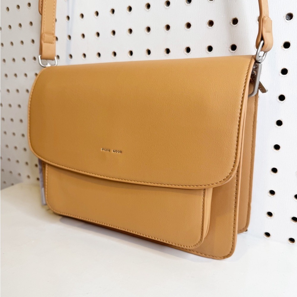 Pixie Mood | Zoe‎ Crossbody Bag in Honey, Vegan Faux Leather